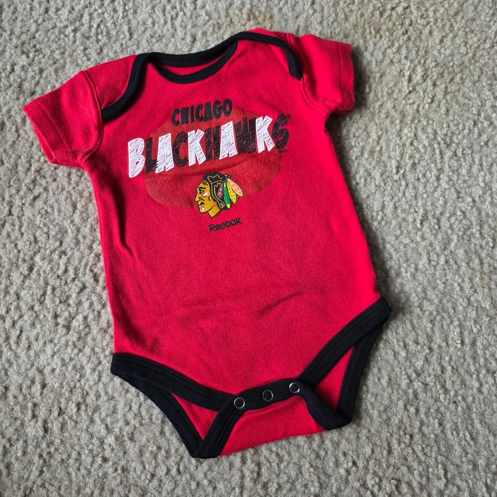 Reebok Chicago Blackhawks Infant Bodysuit Red Black 3/6M NHL Hockey Baby Shirt